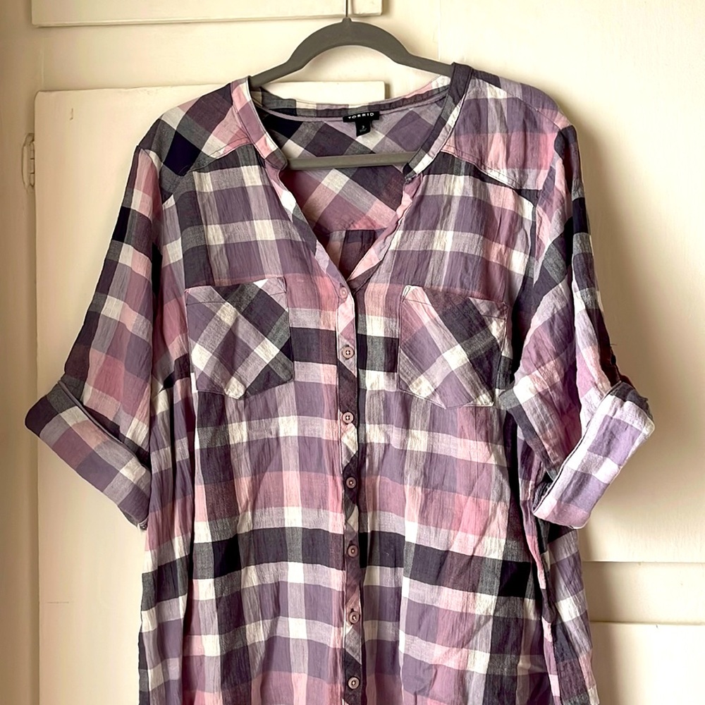 TUNIC BUTTON DOWN BLOUSE - PLAID PURPLE